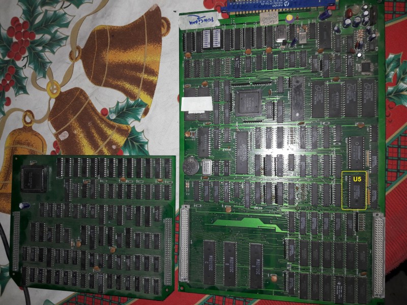 MK_U5.jpg (5.27 MiB) Visto 27375 veces Memoria RAM DIP28 SRAM 8K x 8 - U5 en Mortal Kombat Bootleg